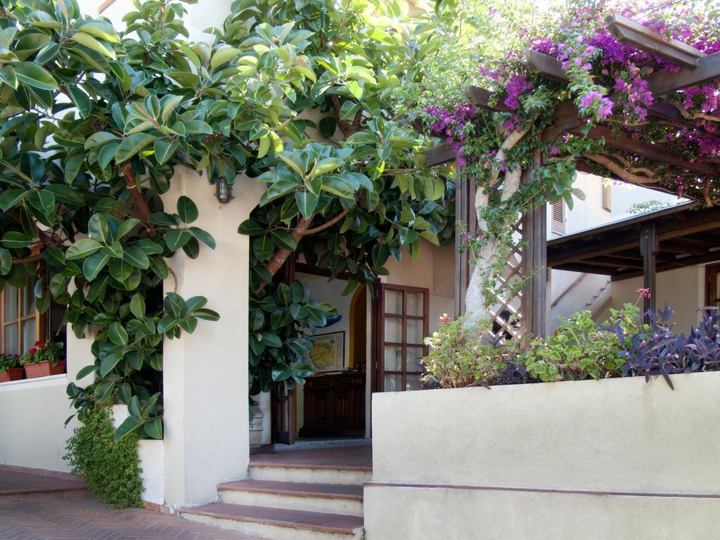 Hotel Corallo ポモンテ エクステリア 写真